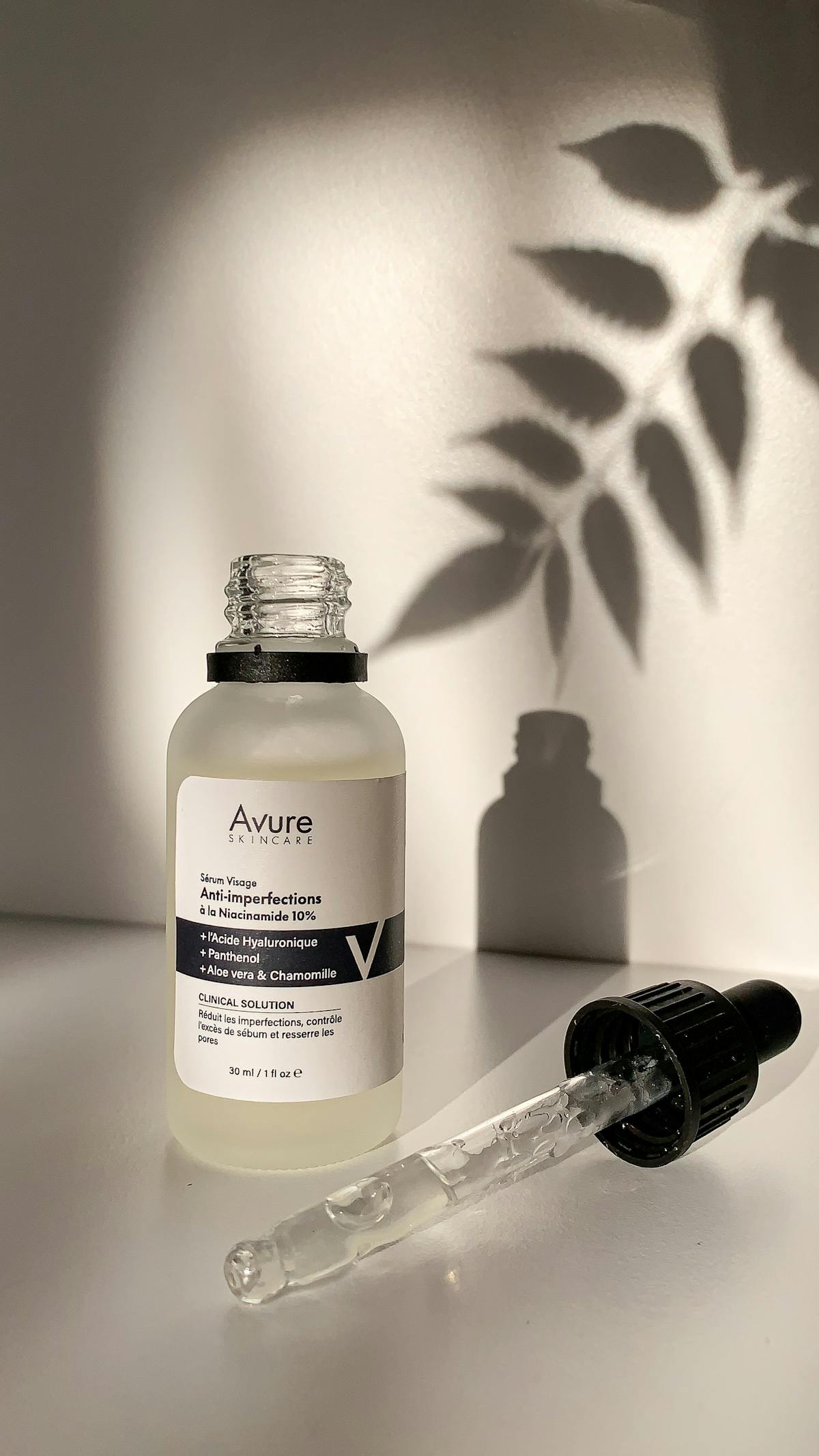 Rutina de cosmética coreana masculina con productos de centella y SPF para hombres sin estereotipos